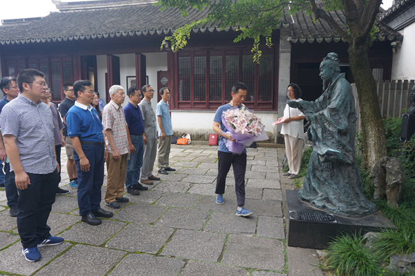 2019年7月16日，苏州市书协组织新会员在吴门书道馆举行礼敬先贤活动